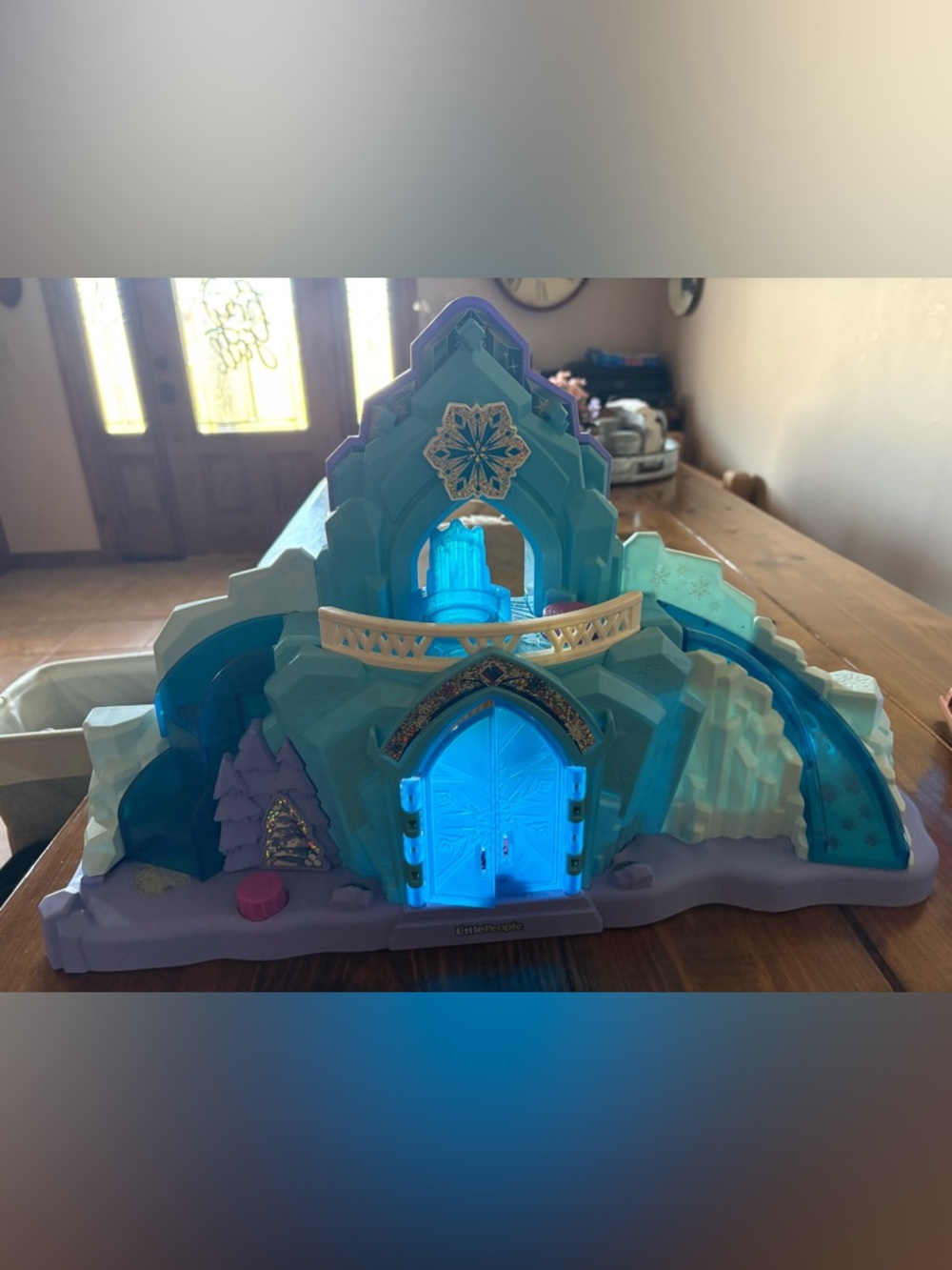 Fisher-Price Little People Frozen Castle and Sleigh - Picture 4 of 6